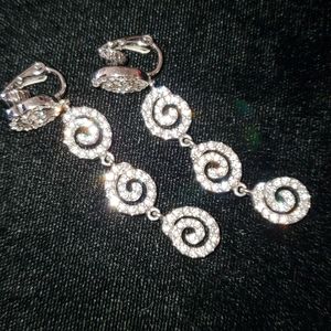 Vintage Bling Rhinestone Pinwheel Earrings Clip-on Long Rhodium Plated Sexy